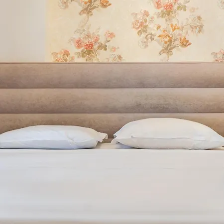 Apartment Sisi's Luxury Grand Park Of