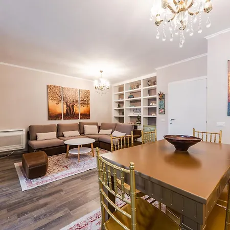 Sisi's Luxury Grand Park Of