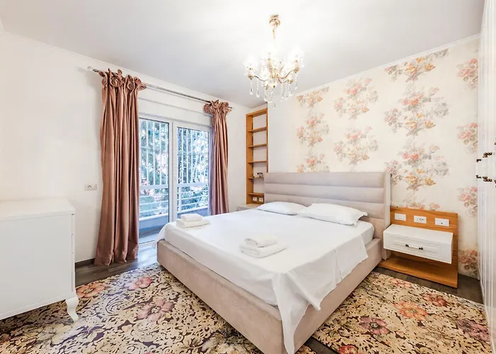 Sisi's Luxury Grand Park Of