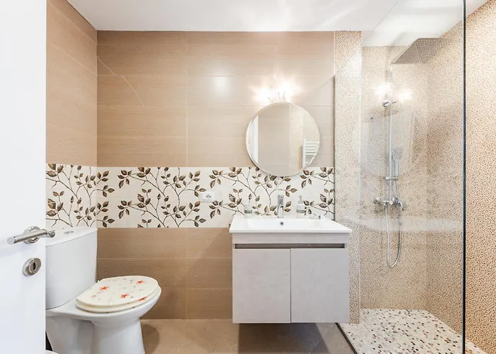 Sisi's Luxury Grand Park Of * Tirana